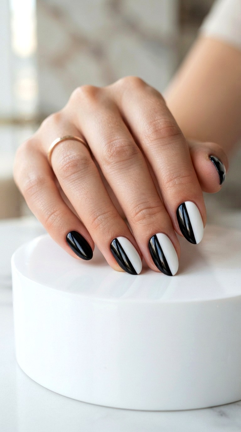 Graphic Color Blocking Contrast - 27 white almond nails