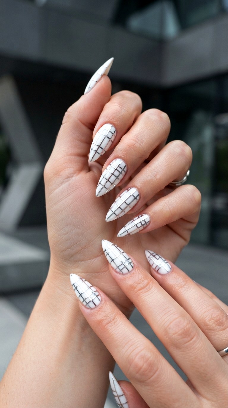 Silver Chrome Grid - 22 white nails with designs