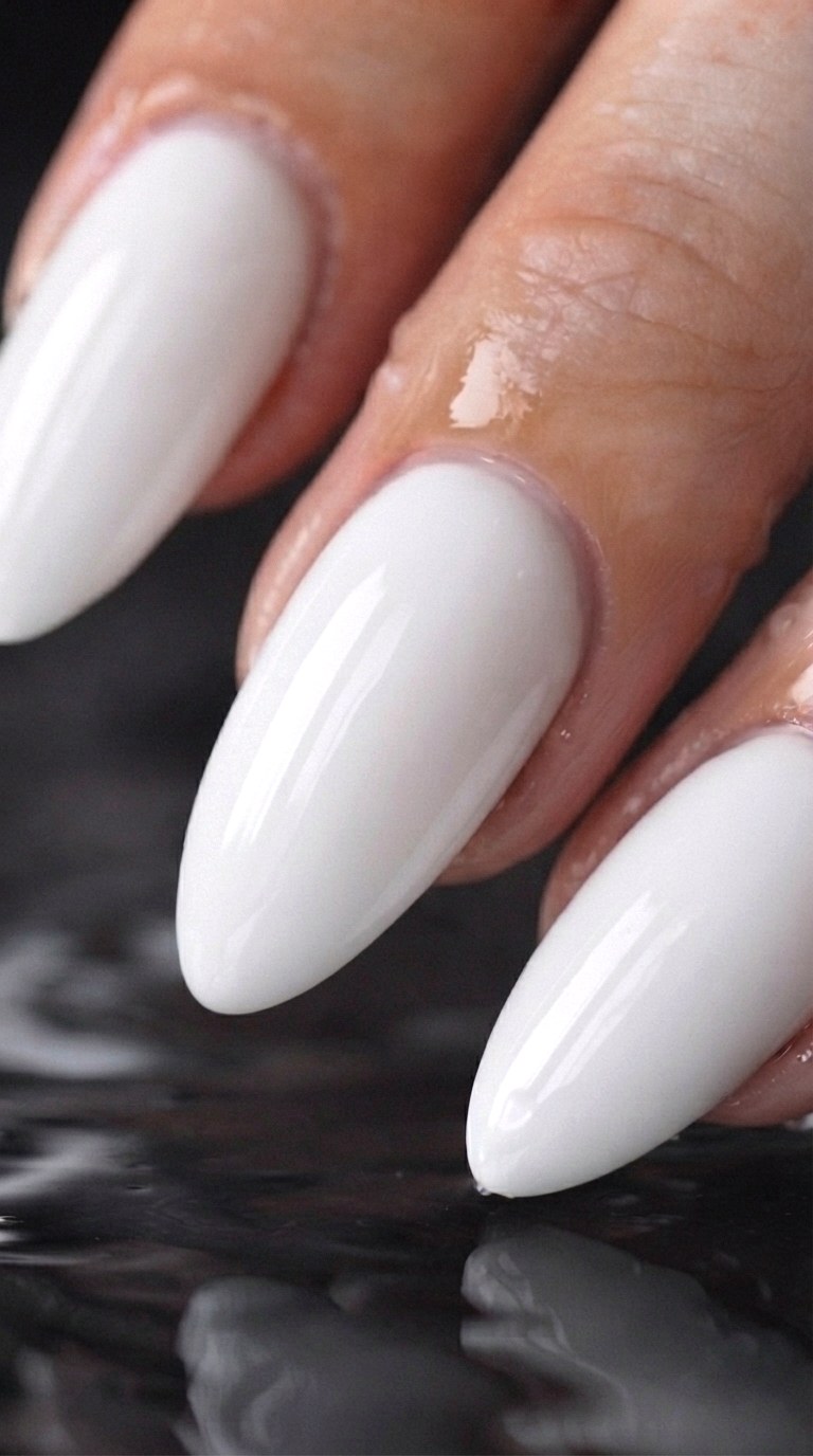 Wet Look High Shine Gel - 28 white nails