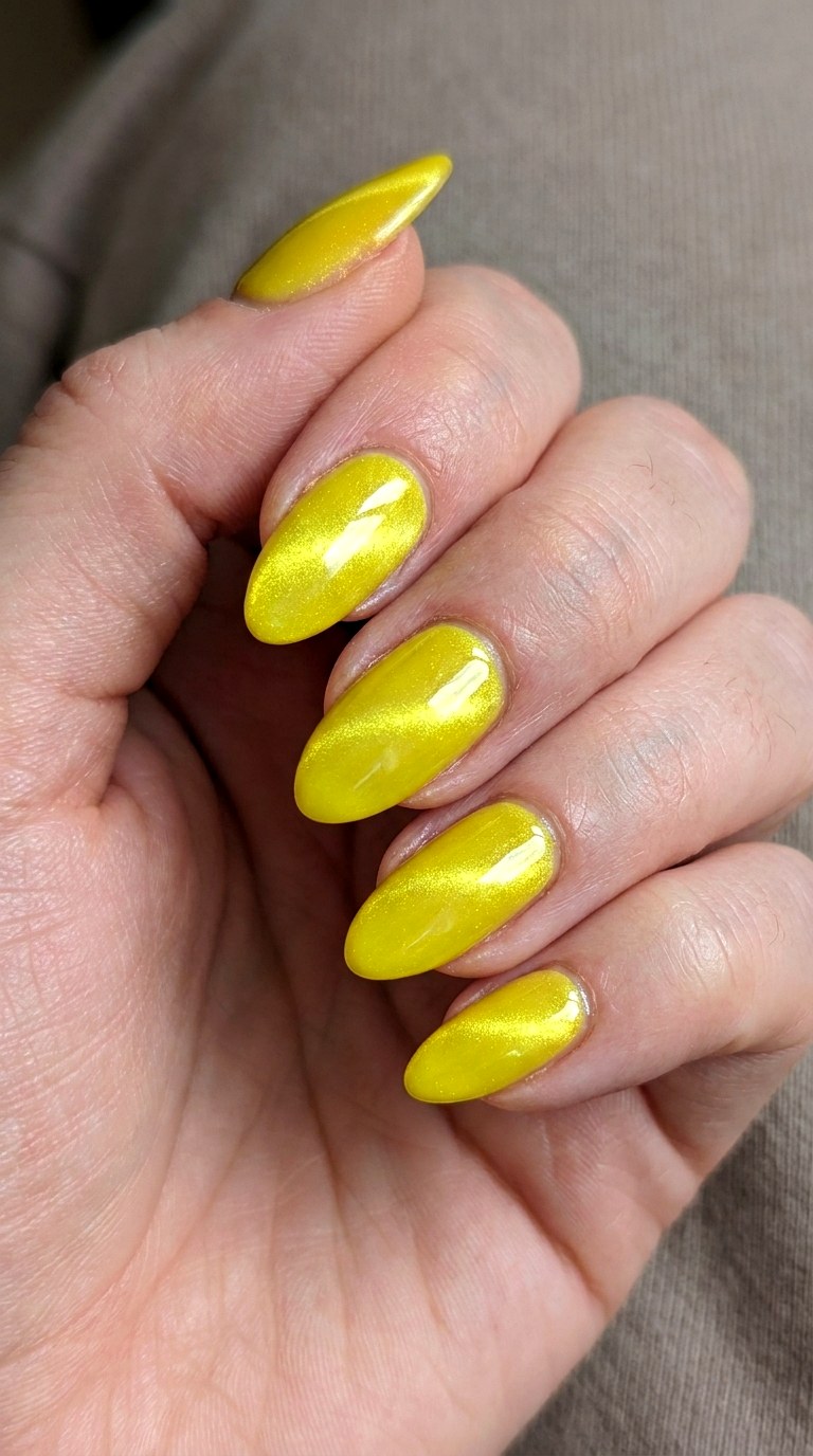Bright Lemon Cat Eye Nails - 22 sunlit tips Yellow nail design ideas