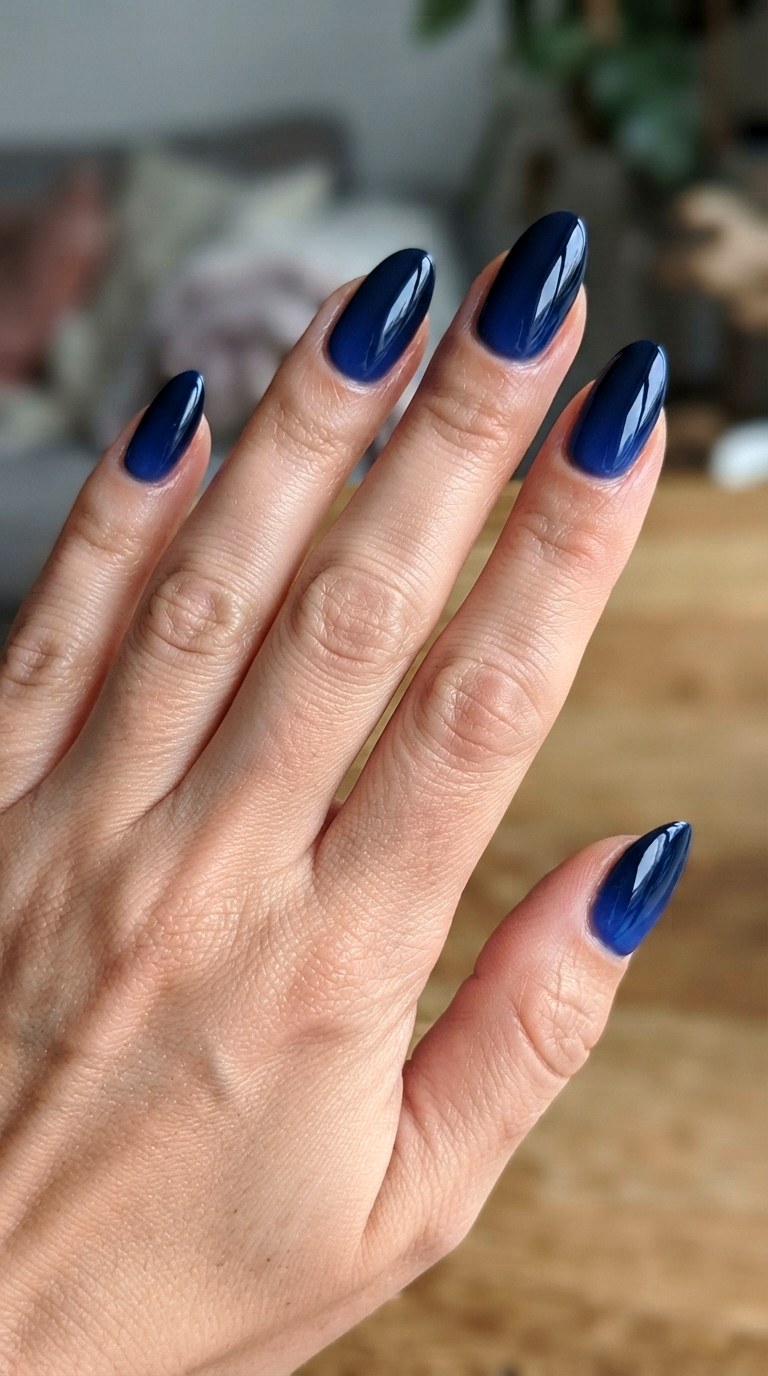 Dark Blue Ombre Fade - 22 dark blue nail design ideas