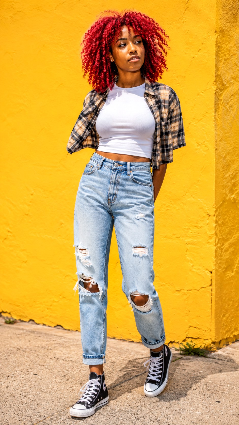 Distressed Mom Jeans and Baby Tee - 23 Soft Grunge Outfits Ideas