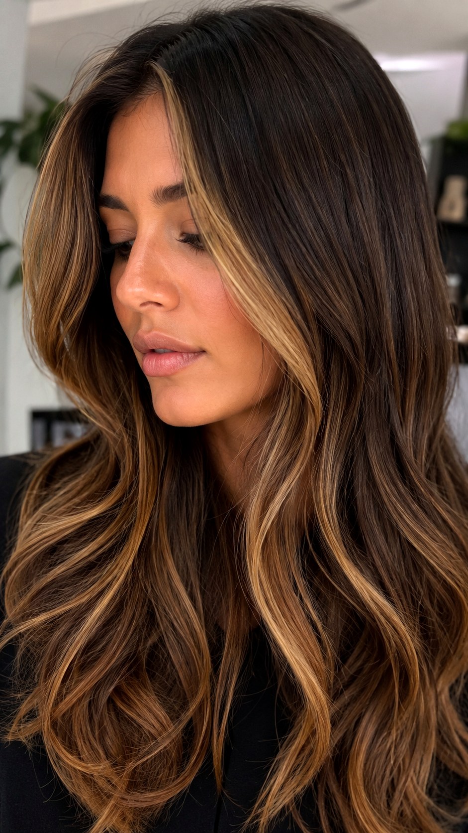 Honey Glaze Face Frame - 25 long hair highlights ideas