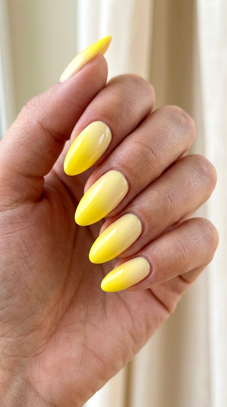 Lemon Ombre Sunshine Nails - 22 sunlit tips Yellow nail design ideas