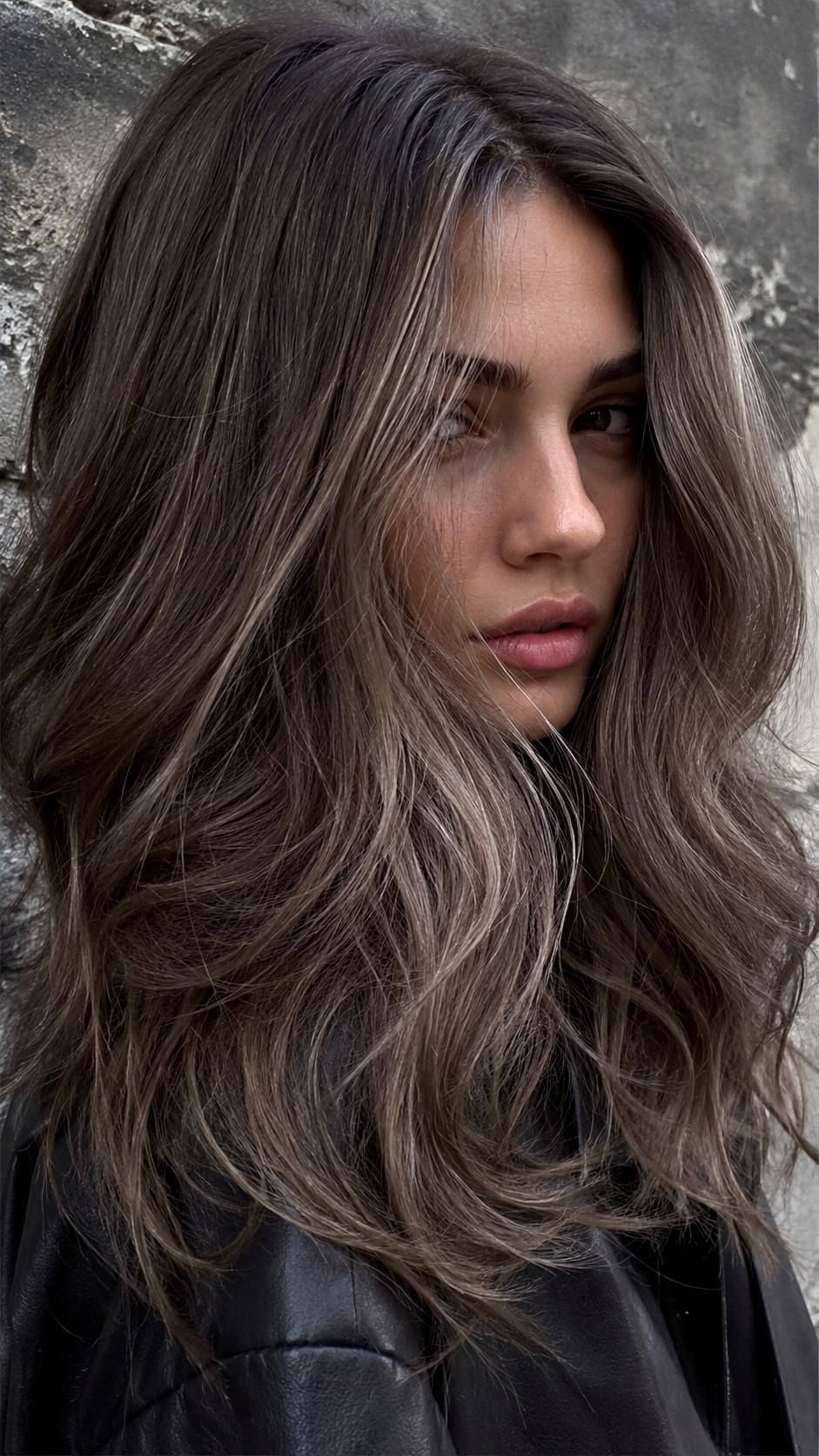 Mushroom Brown Root Stretch - 25 long hair highlights ideas