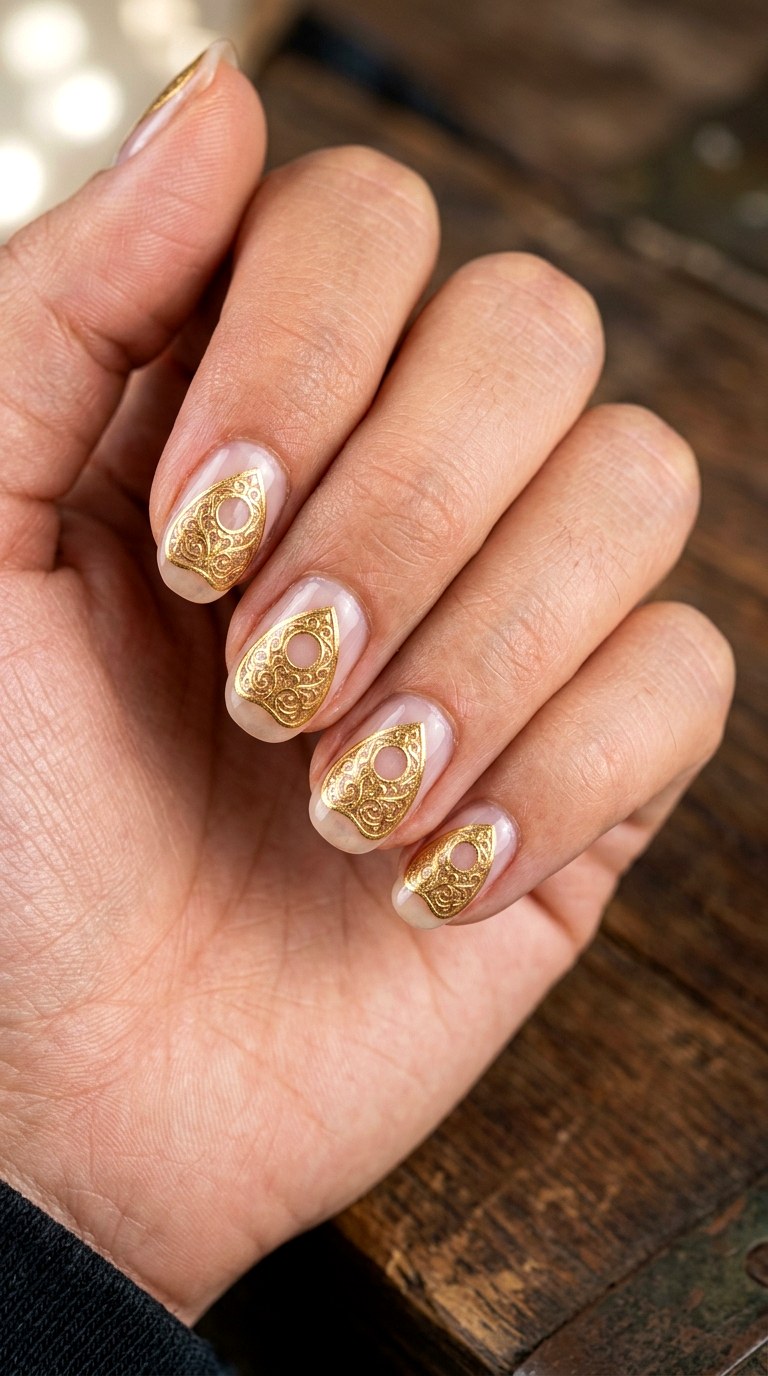 Ouija Board Planchette Nails - 25 short halloween nail ideas