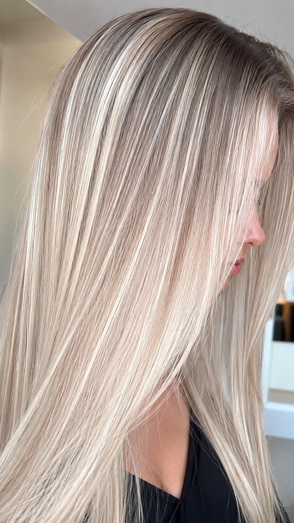 Pearl Blonde Babylights - 25 long hair highlights ideas