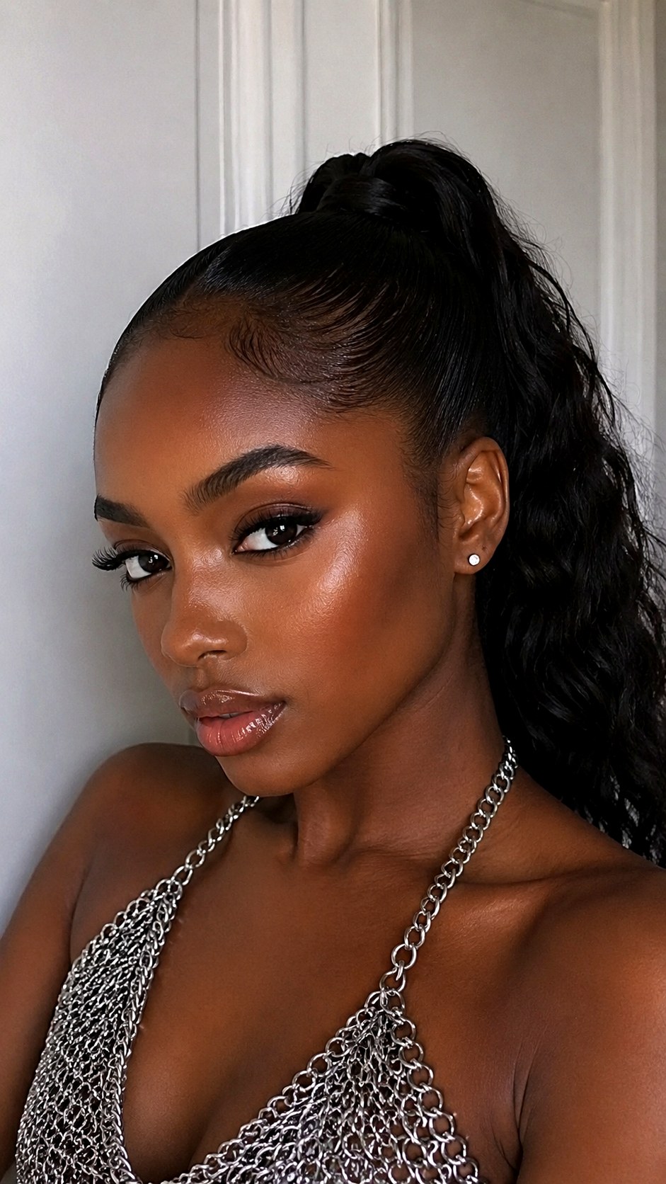 Slicked High Ponytail Vibe - 22 y2k hairstyle ideas
