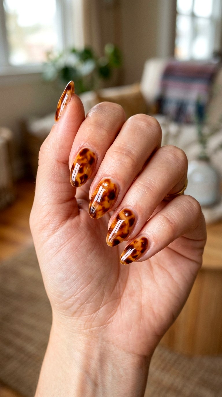 Trendy Tortoiseshell Amber Nails - 24 halloween nail ideas