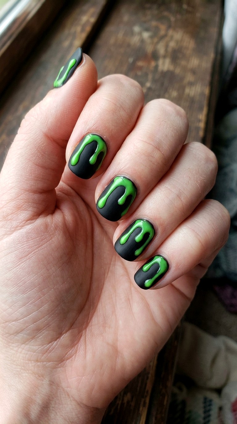 Venom Drip Short Nails - 25 short halloween nail ideas